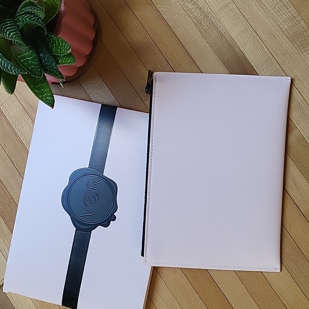 Viktor & Rolf Medium Pouch - Picture 2 of 4